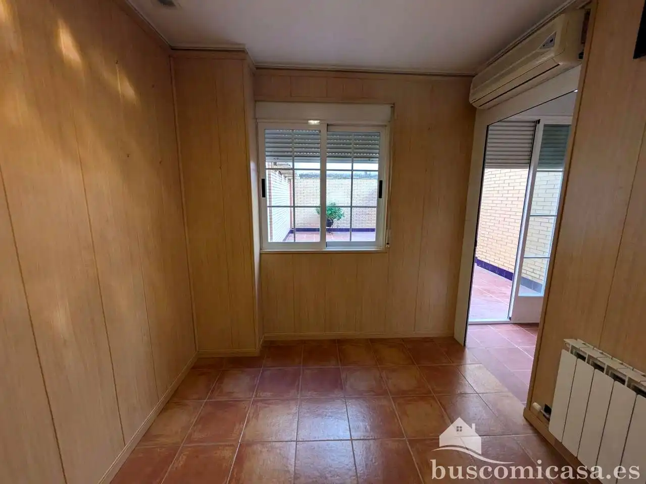 Habitación de Local de alquiler en Linares con Aire acondicionado