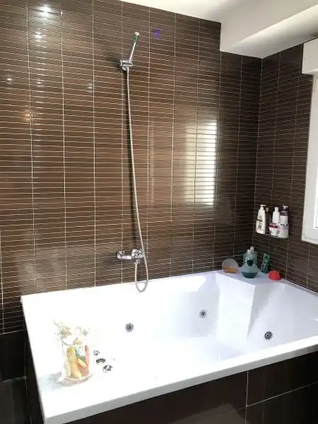 Bany de Casa o xalet en venda en Santiago de Compostela  amb Aire condicionat, Calefacció i Terrassa