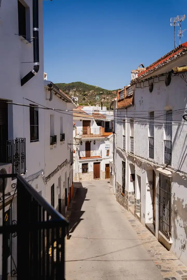 Vista exterior de Casa o xalet de lloguer en Yunquera amb Aire condicionat, Jardí privat i Traster