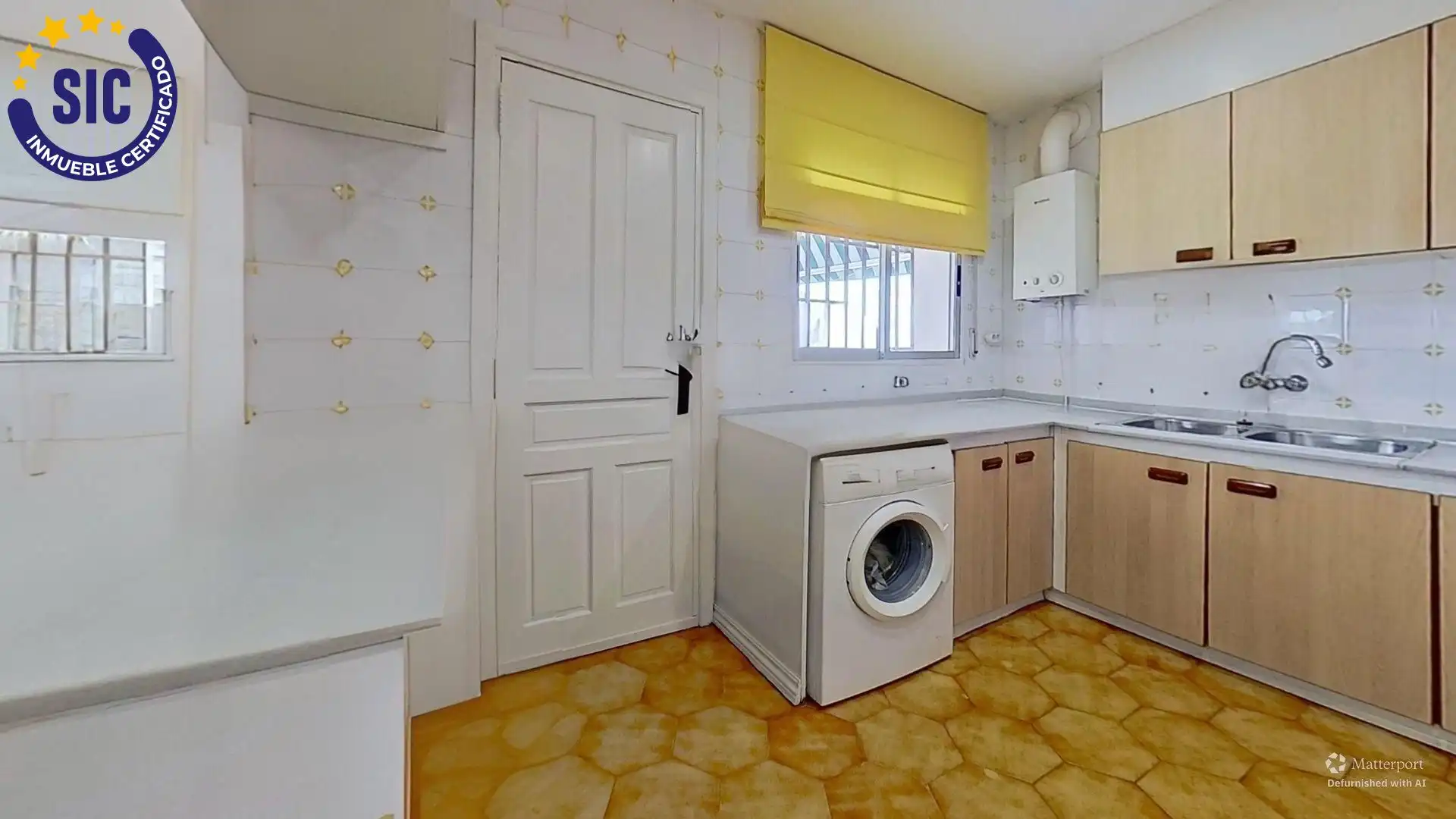 Cuina de Casa o xalet en venda en Chiva amb Jardí privat, Terrassa i Traster