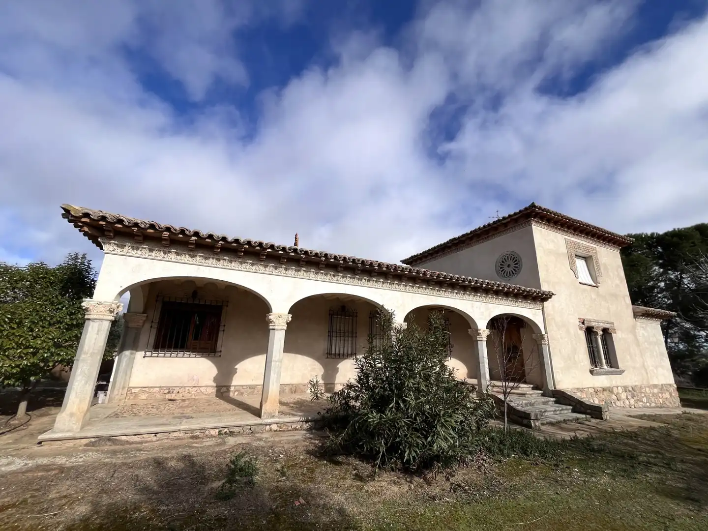 Houses for sale in Cobisa