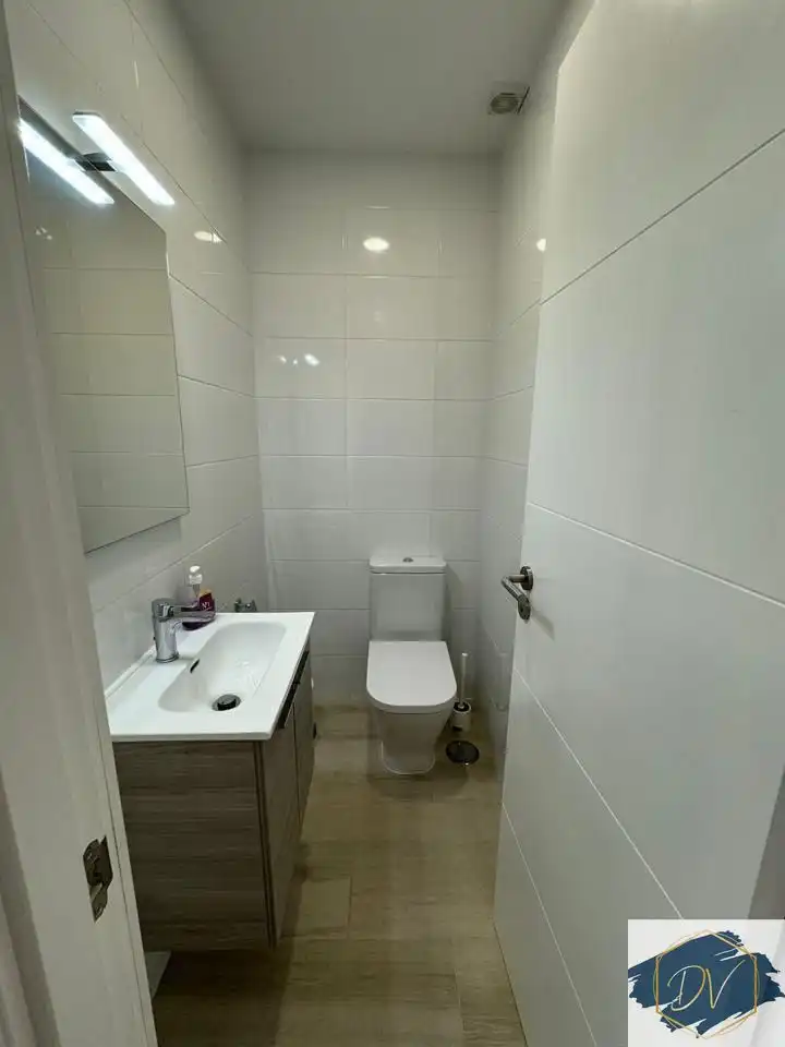 Badezimmer von Wohnung zur untervermieten in San Cristóbal de la Laguna mit Möbliert