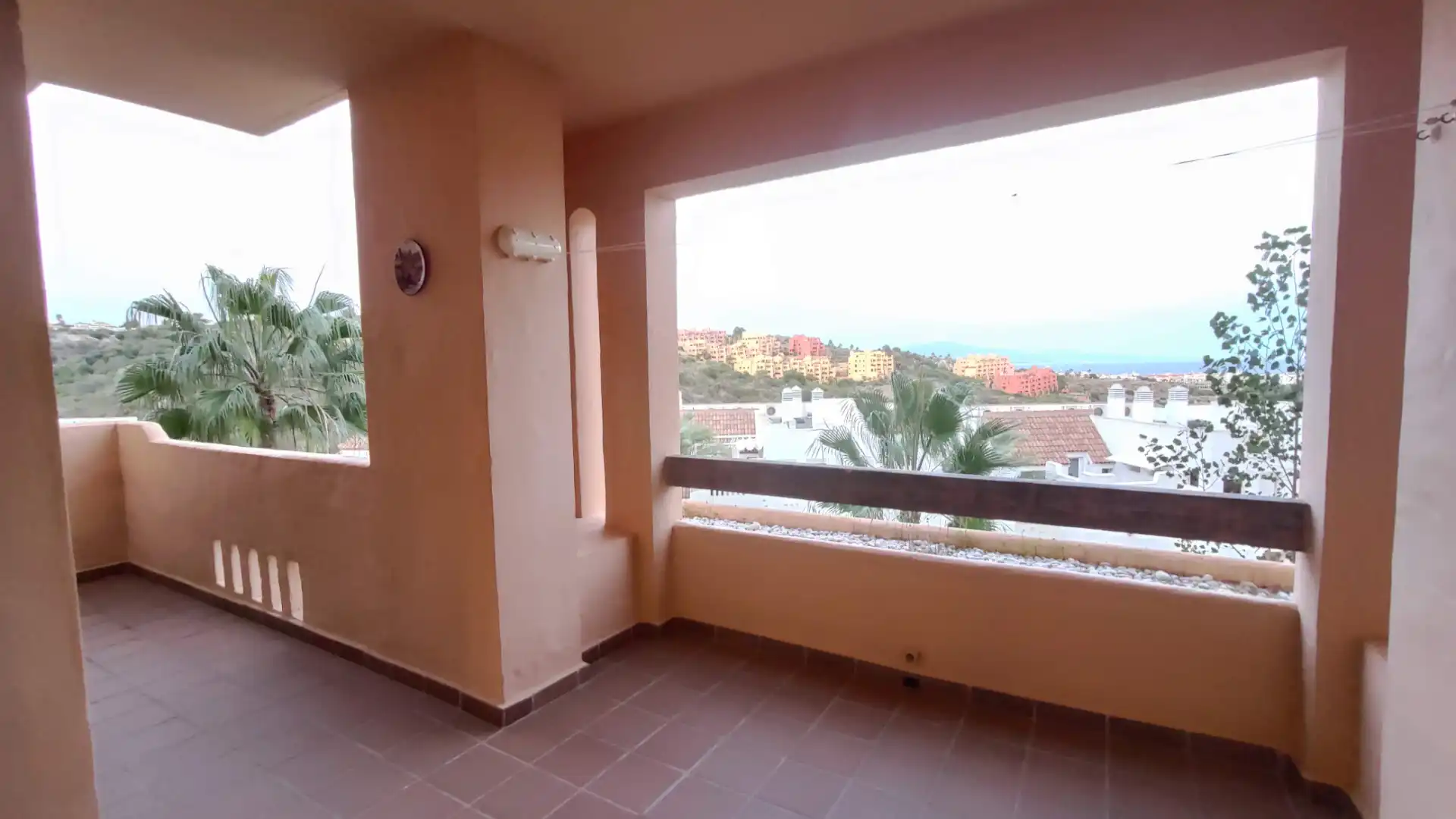 Apartamento de alquiler en E-2, La Duquesa