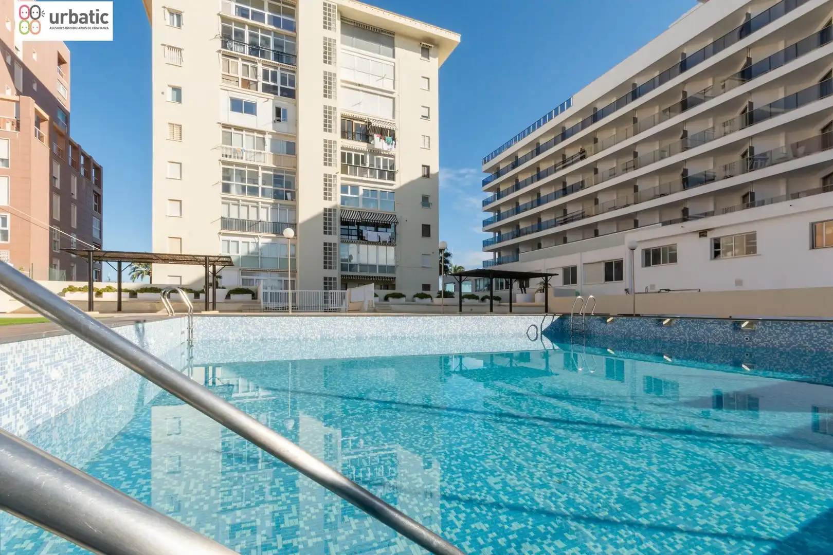 Apartamento con piscina en venta en Paseo MARITIM NEPTU 63, imagen 13