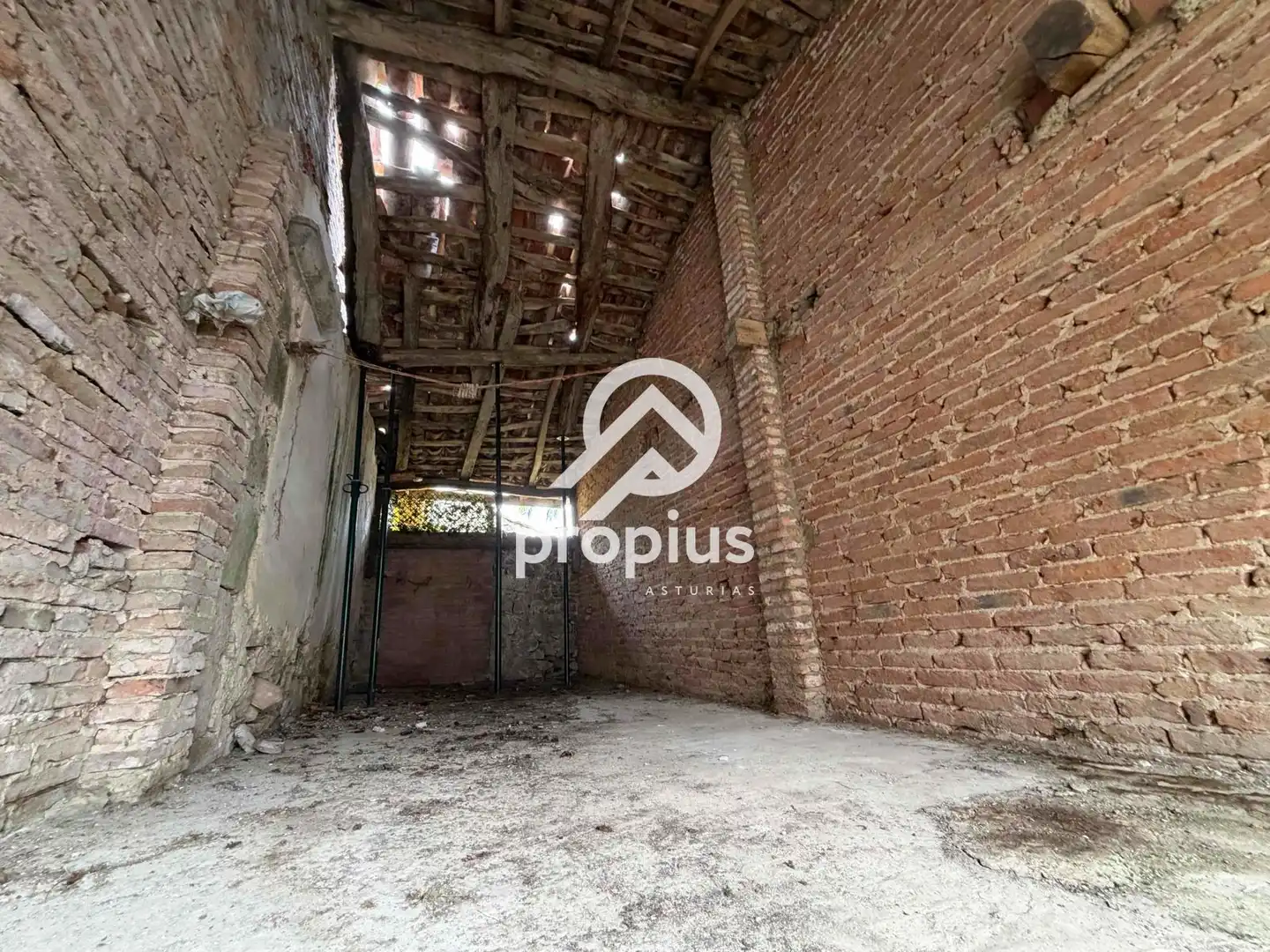 Casa adosada en venta en Llanes con Calefacción, Trastero y Amueblado