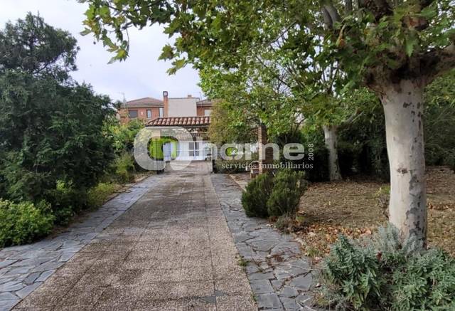 Casa-chalet en Venta en Camino del Perdigon en Morales del Vino