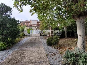Xalet amb piscina en venda a Camino del Perdigon