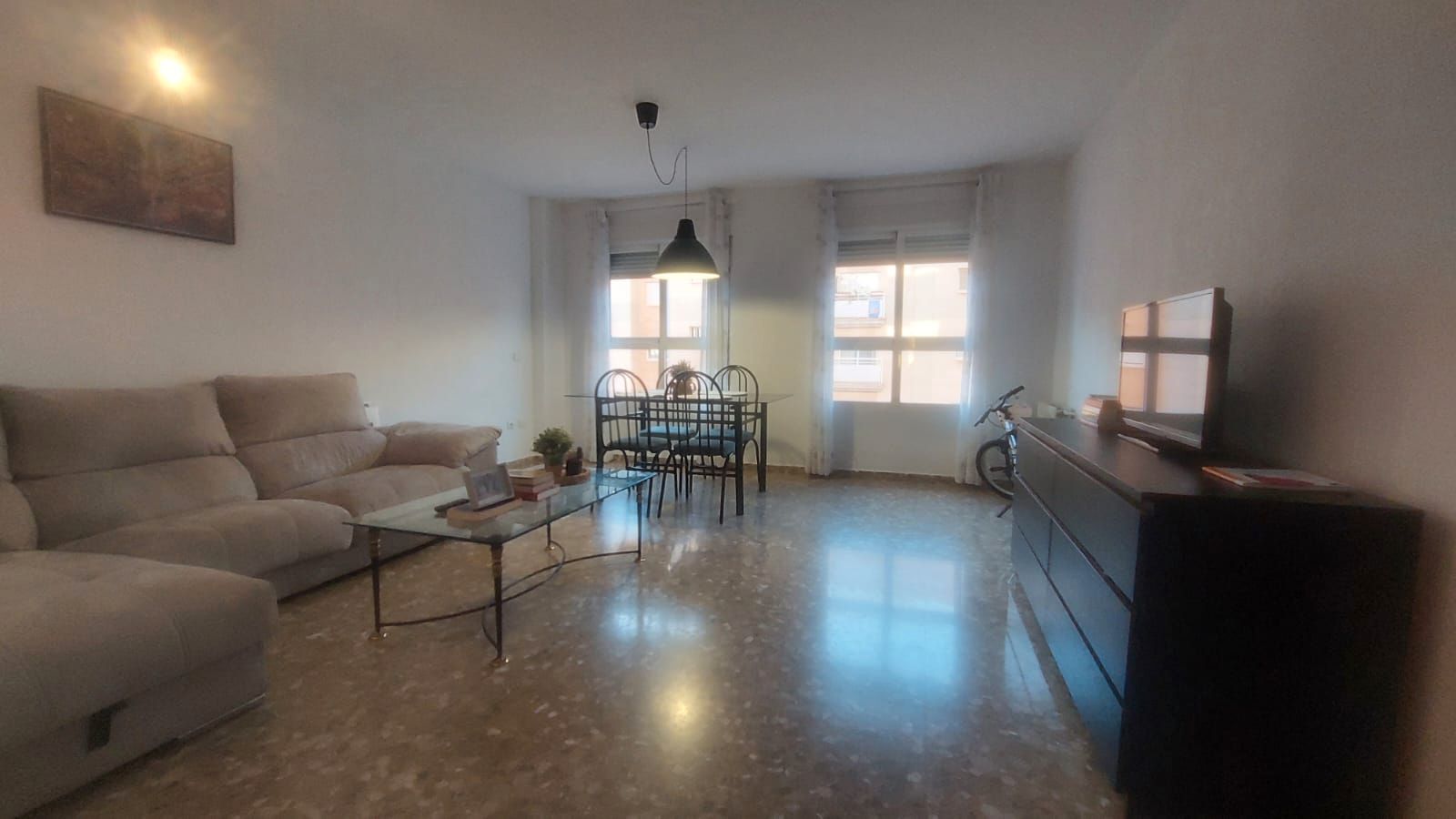 Vista exterior de Pis en venda en Vila-real amb Calefacció, Moblat i Forn