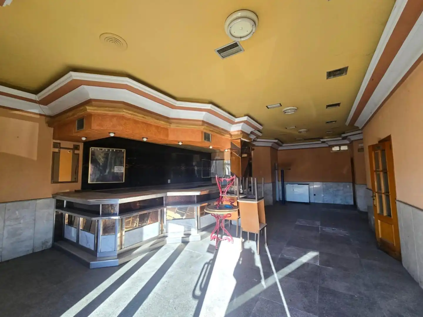 Local en venta en Plasencia con Amueblado