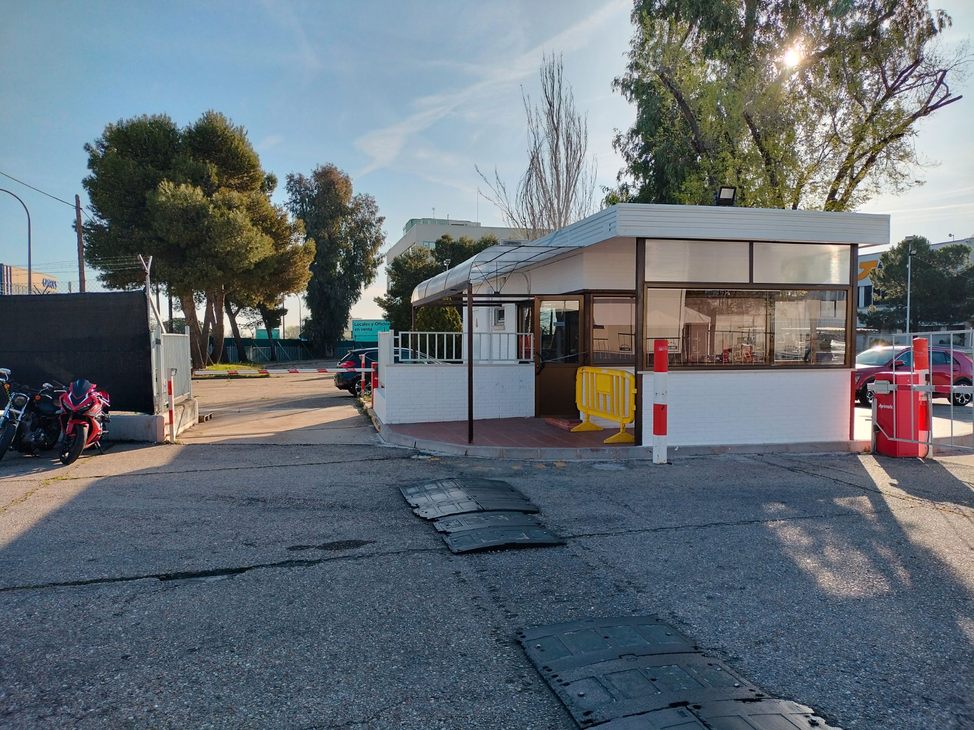 Aparcament de Nau industrial de lloguer en Coslada amb Calefacció