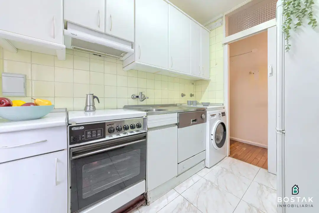 Küche von Wohnung zum Verkauf in Bilbao  mit Heizung und Balkon