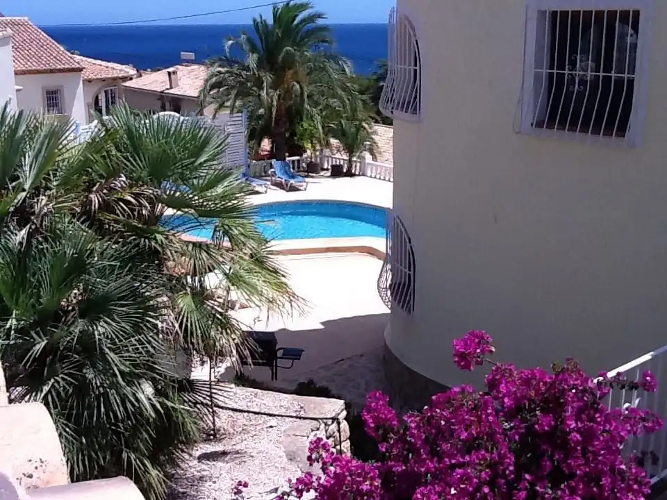 Swimming pool of Houses for sale in Calpe / Calp  with Air Conditioner, Heating and Private garden
