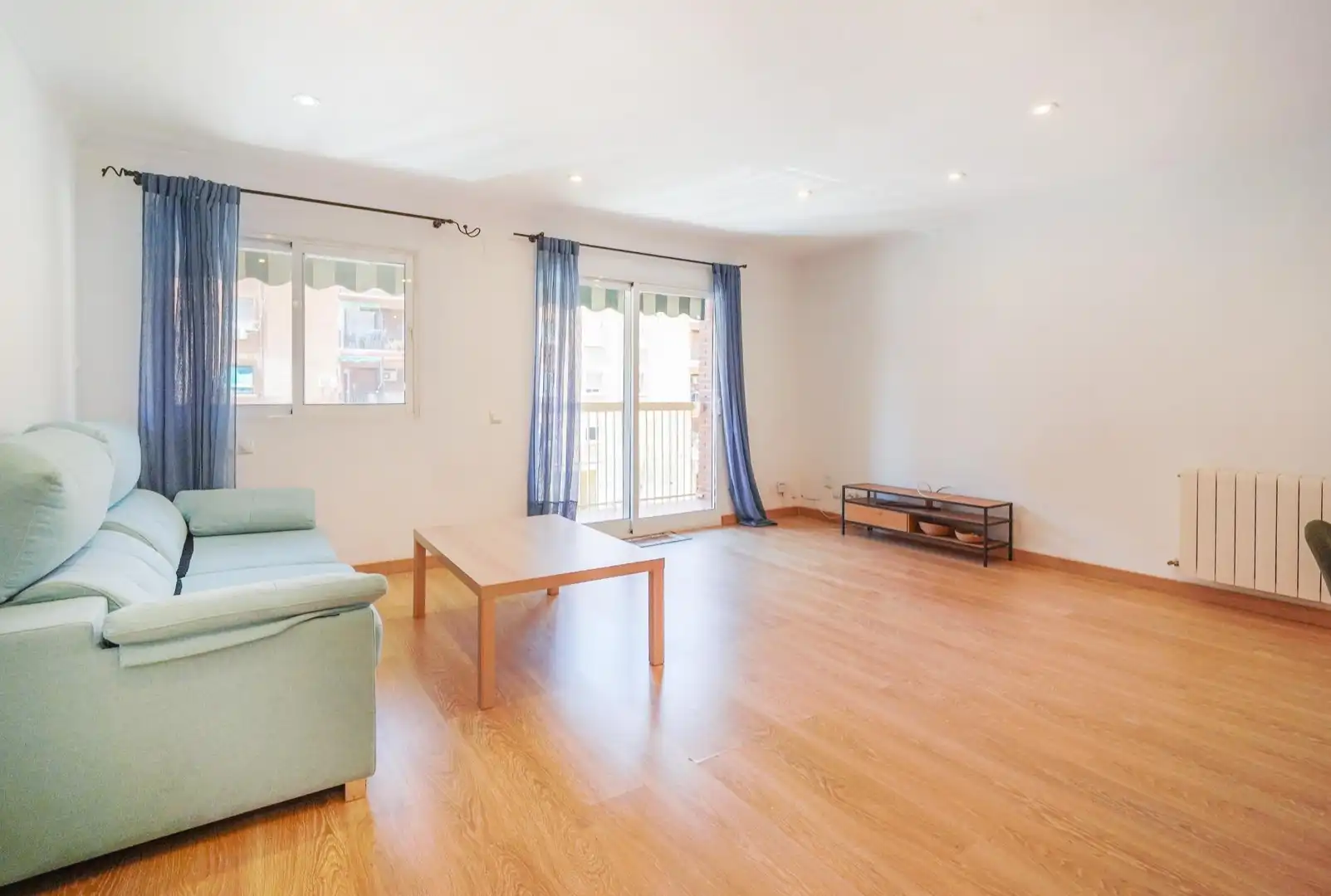Sala de estar de Piso de alquiler en Valencia con Aire acondicionado, Calefacción y Terraza