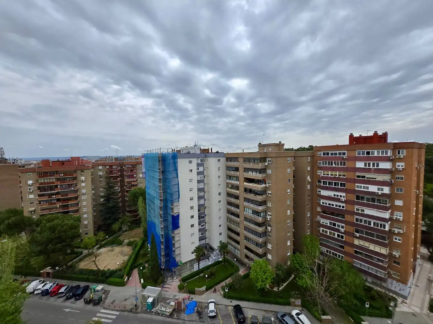 Vista exterior de Pis en venda en Coslada amb Aire condicionat i Calefacció