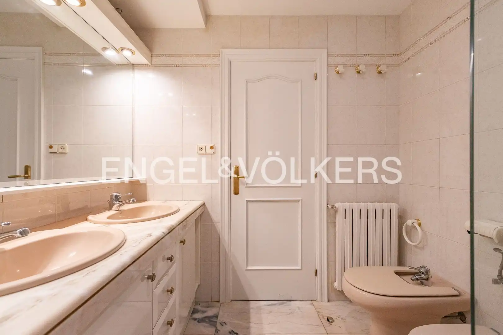 Baño de Dúplex en venta en Terrassa con Aire acondicionado, Calefacción y Terraza