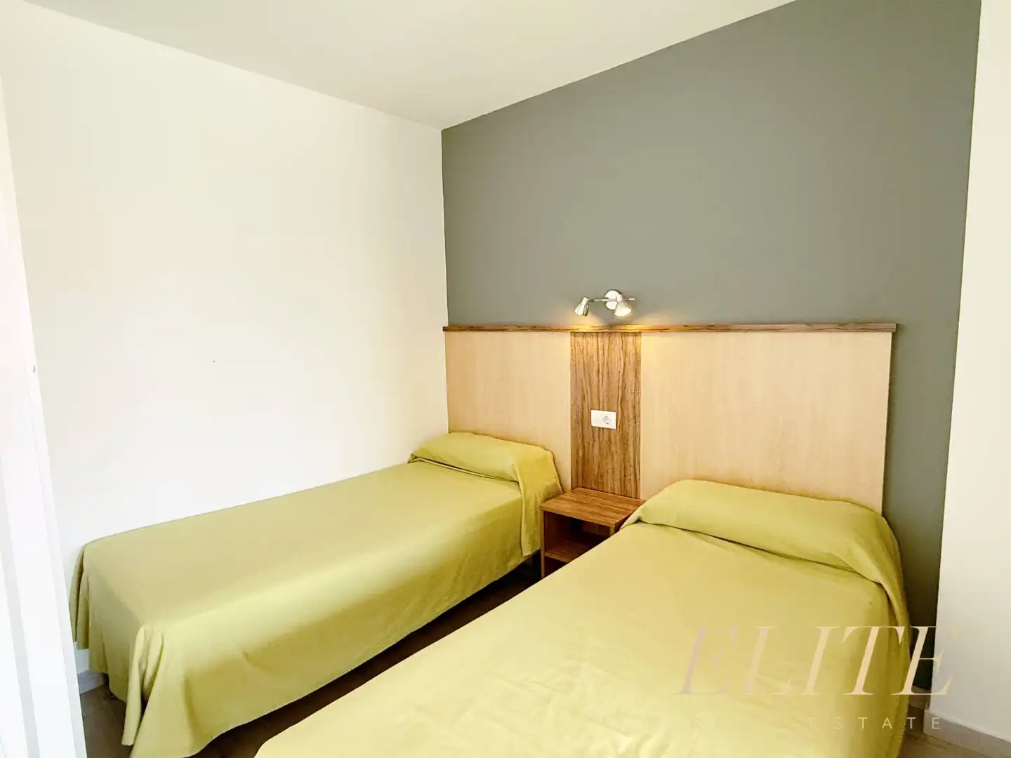 Habitación de Estudio en venta en San Bartolomé de Tirajana con Jardín privado, Terraza y Amueblado