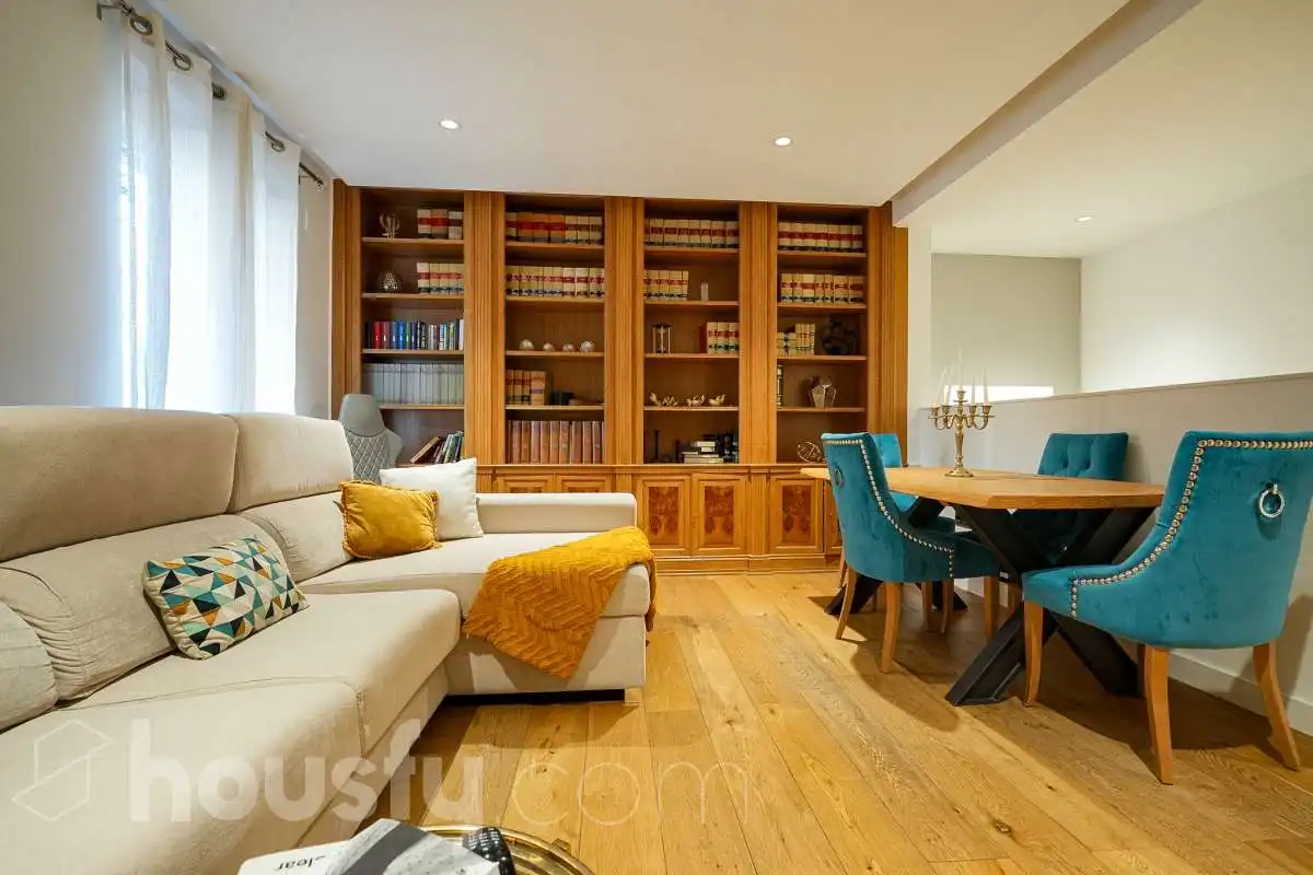 Living room of Duplexes for sale in Madrid  with Air Conditioner, Heating and Storage room
