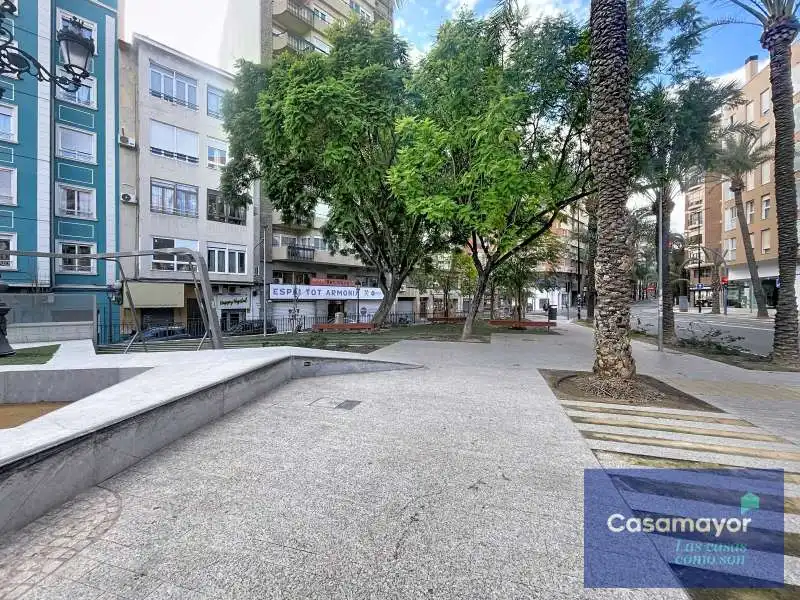 Vista exterior de Pis en venda en Alicante / Alacant amb Aire condicionat, Calefacció i Terrassa