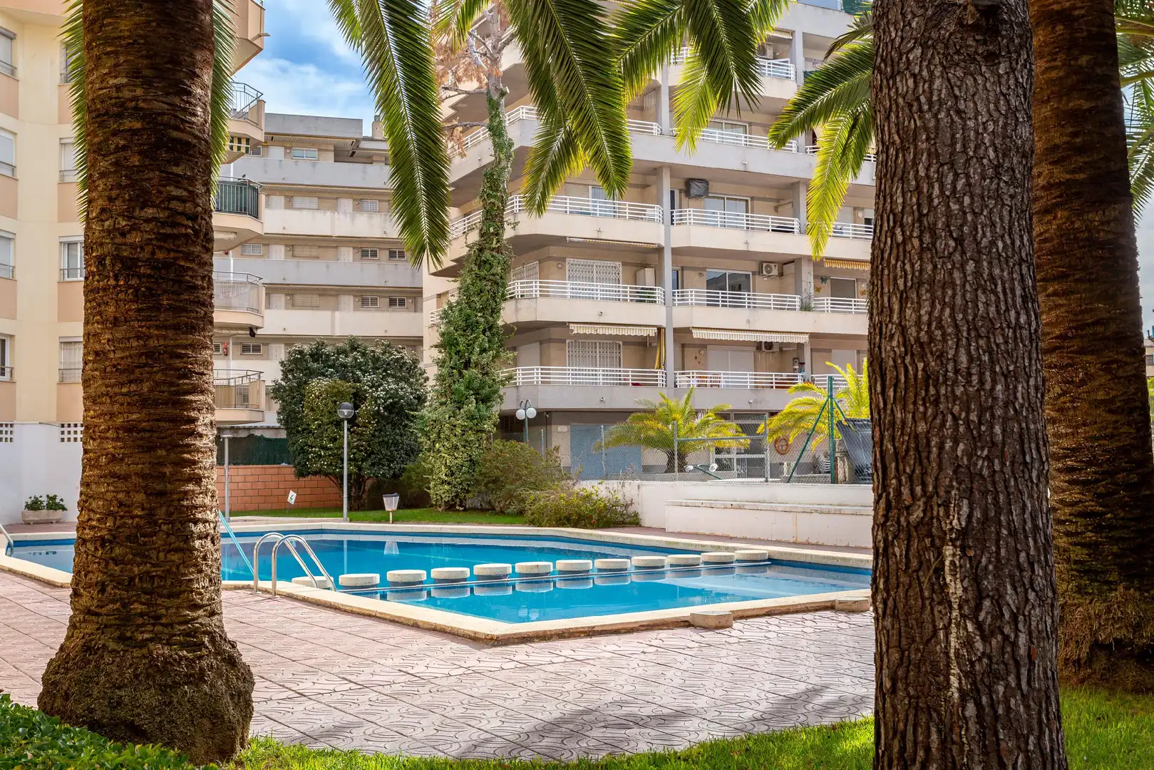 Swimming pool of Flat for sale in Salou  with Air Conditioner, Private garden and Terrace