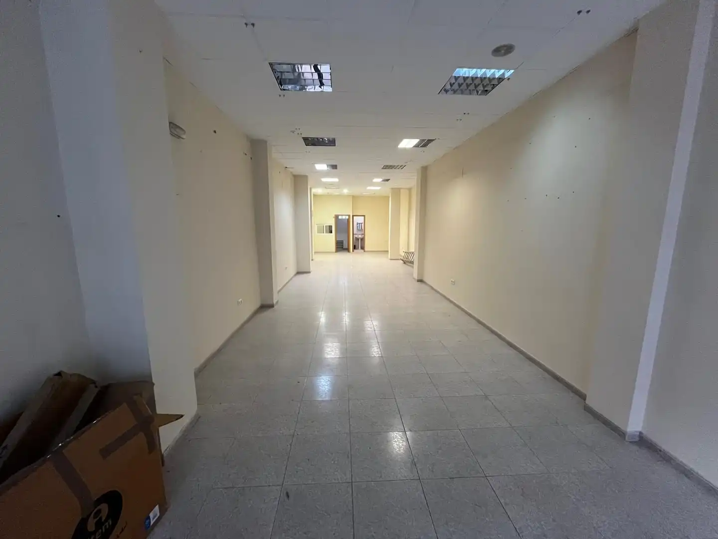 Local comercial de lloguer a Centro
