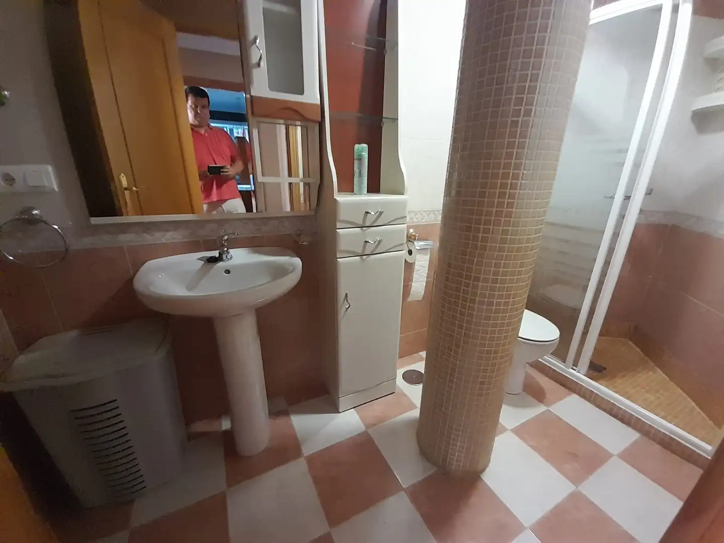 Bathroom of Flat for sale in Puertollano  with Air Conditioner, Heating and Storage room