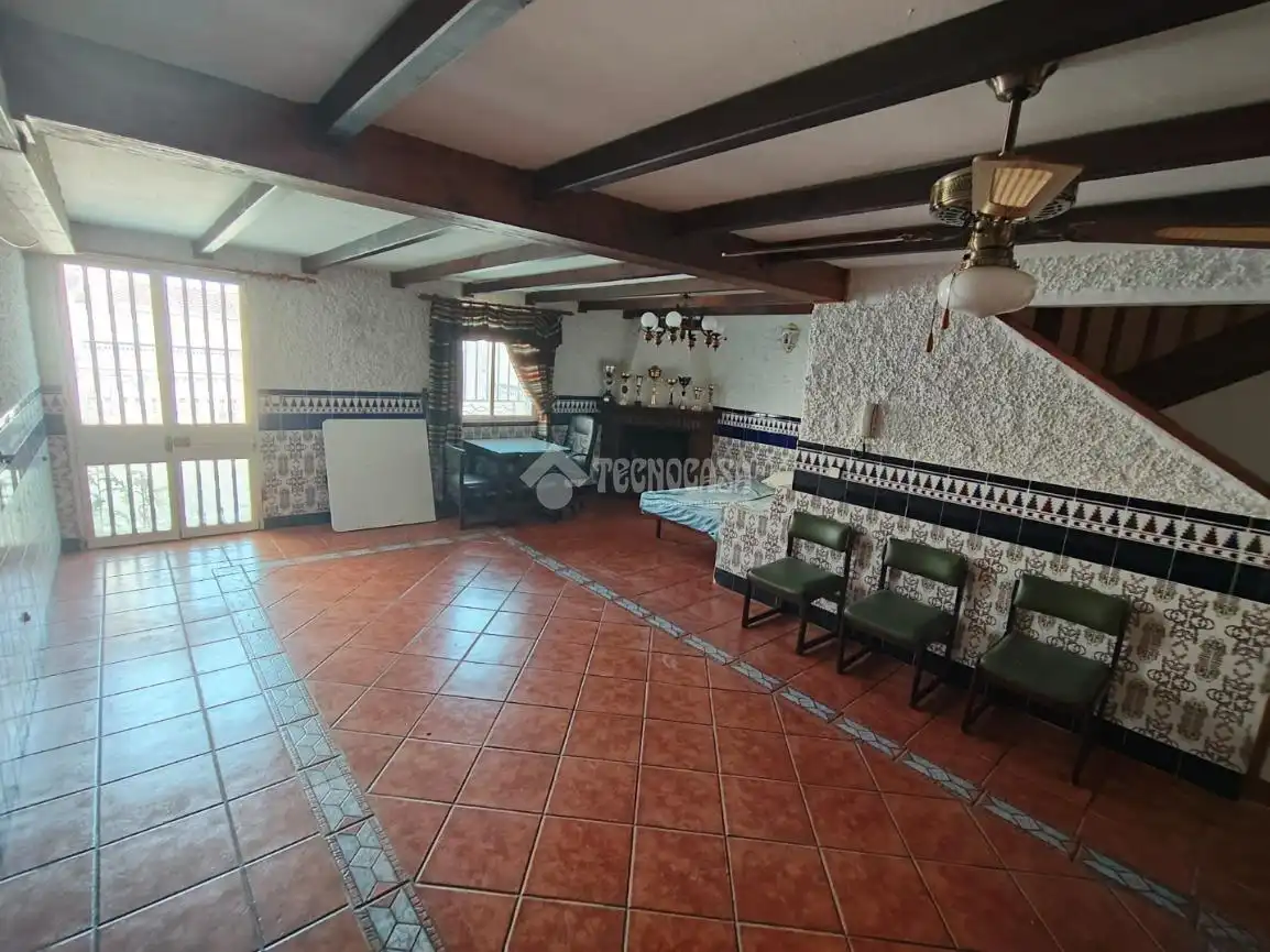 Casa bifamiliare con terrazza in vendita a Mengíbar, imagen 2