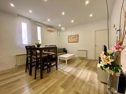 Bedroom of Flat for sale in  Madrid Capital  with Air Conditioner and Heating