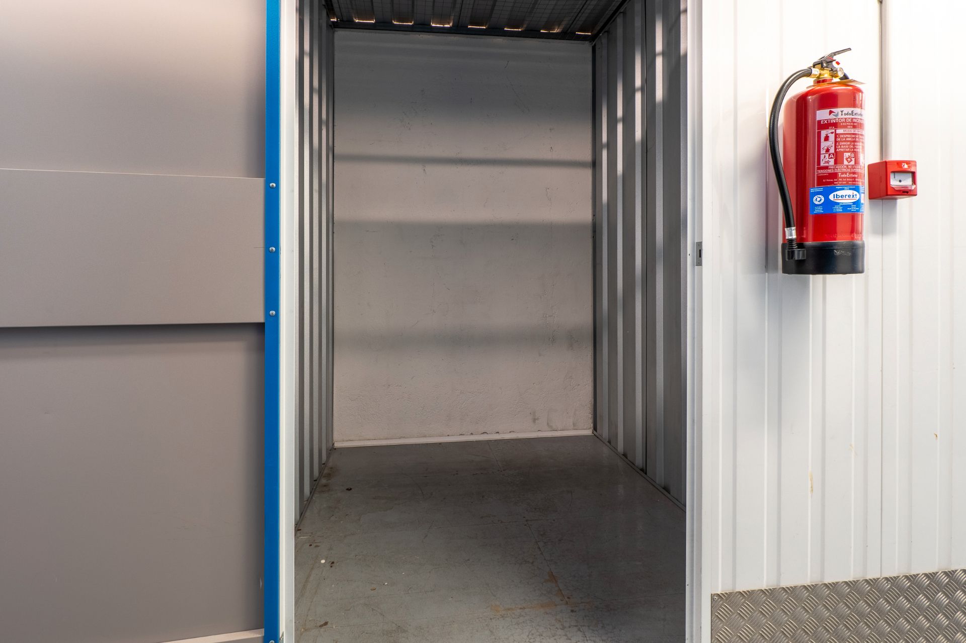 Trastero de alquiler en  Barcelona Capital con Alarma