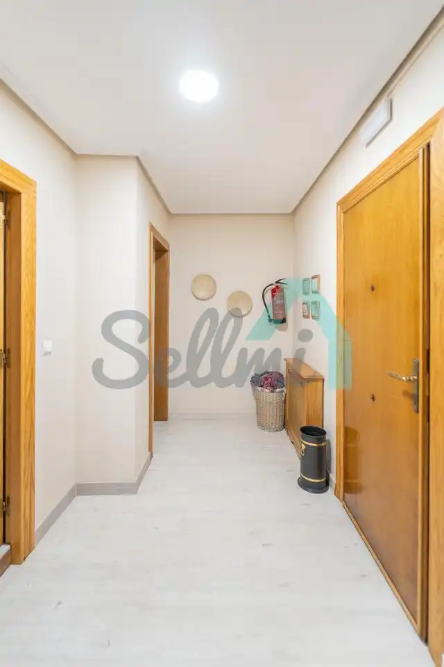 Wohnung zur Miete in Parres mit Heizung, Parkett und Terrasse