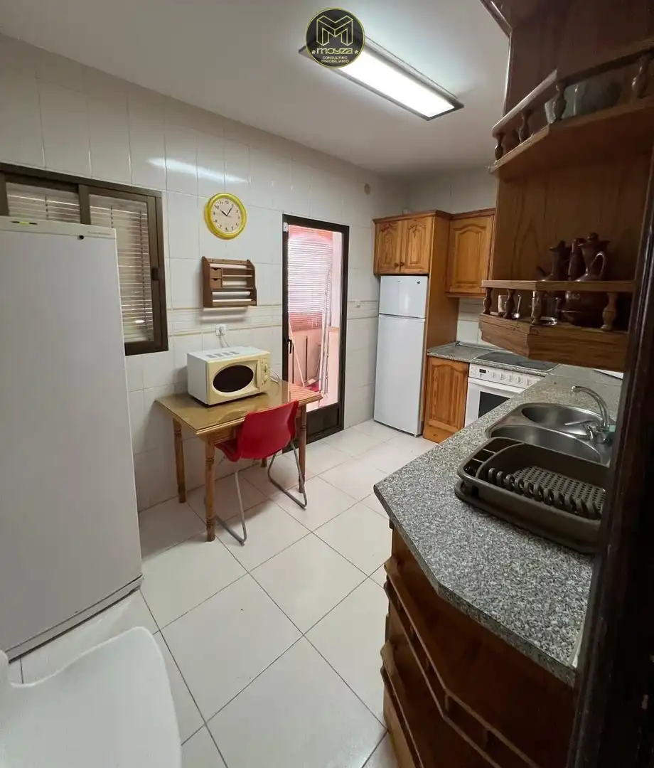 Küche von Wohnung zum Verkauf in Linares mit Klimaanlage, Terrasse und Abstellraum
