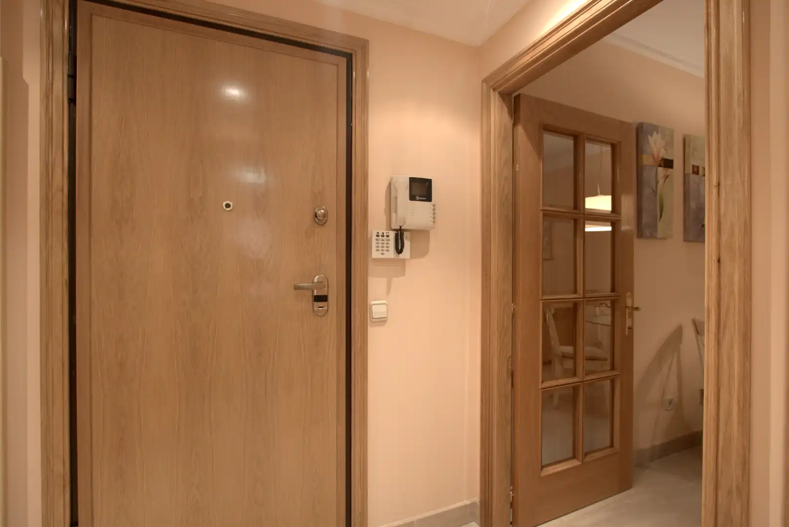 Flat for rent in Madrid  with Air Conditioner, Private garden and Storage room