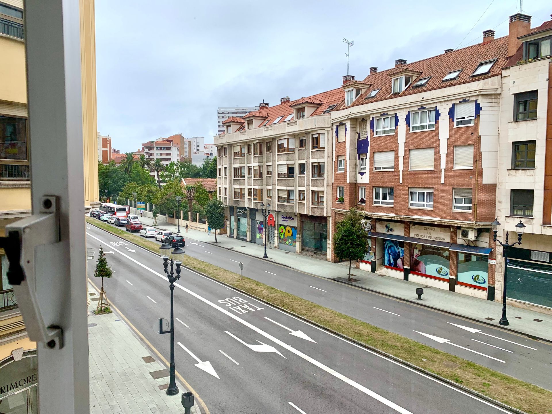 Vista exterior de Pis en venda en Gijón  amb Calefacció, Parquet i Terrassa