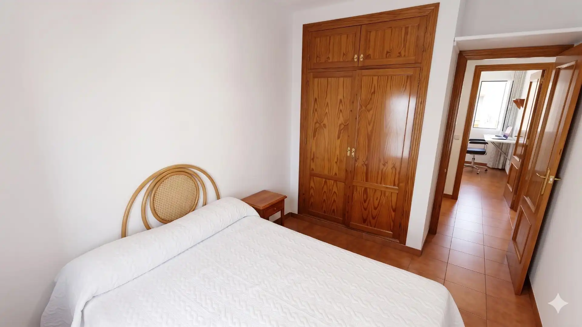 Bedroom of Flat for rent in Granada  with Heating, Furnished and Balcony