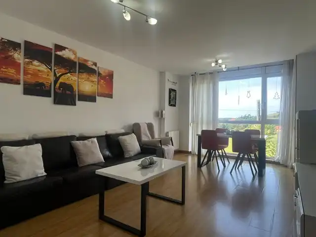 Sala de estar de Dúplex en venta en Piélagos con Calefacción, Trastero y Amueblado
