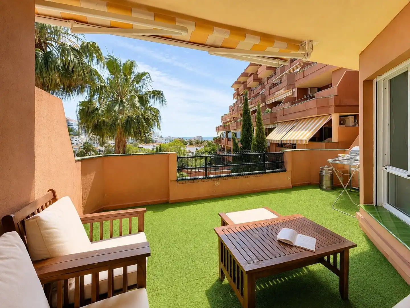 Terrassa de Apartament en venda en Benalmádena amb Jardí privat i Piscina comunitària