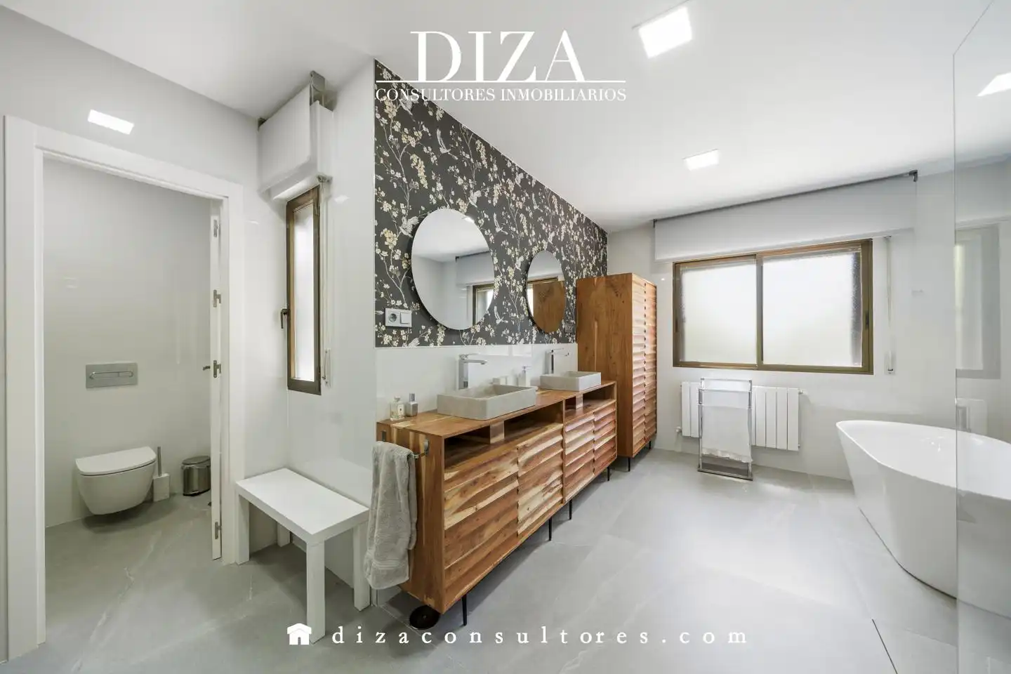 Bathroom of Houses for sale in Madrid  with Air Conditioner, Heating and Terrace