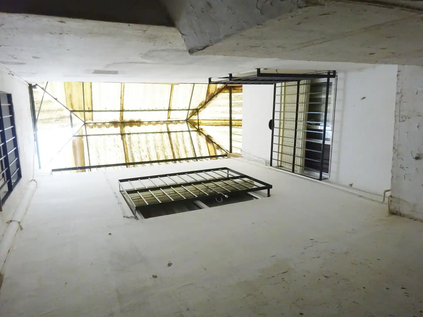 Local en venta en Sanlúcar la Mayor