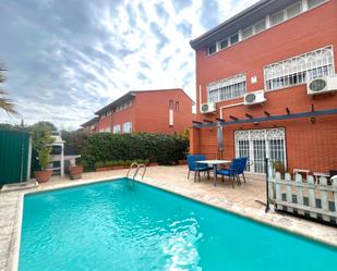 Piscina de Casa o xalet en venda en Paracuellos de Jarama amb Aire condicionat, Calefacció i Jardí privat