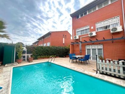 Swimming pool of House or chalet for sale in Paracuellos de Jarama  with Air Conditioner, Heating and Private garden