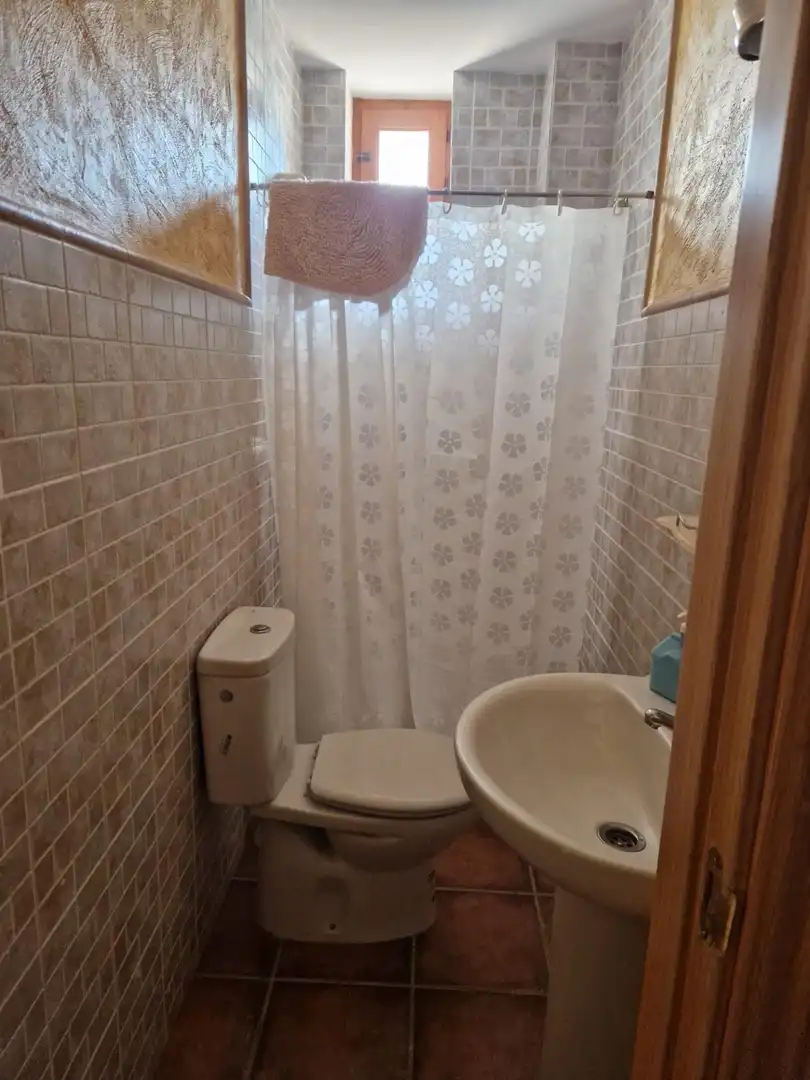 Bany de Casa adosada en venda en Jayena amb Traster, Moblat i Balcó
