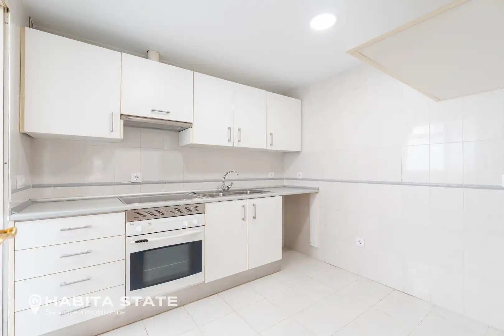 Kitchen of Flat for rent in Almería  with Air Conditioner, Heating and Terrace