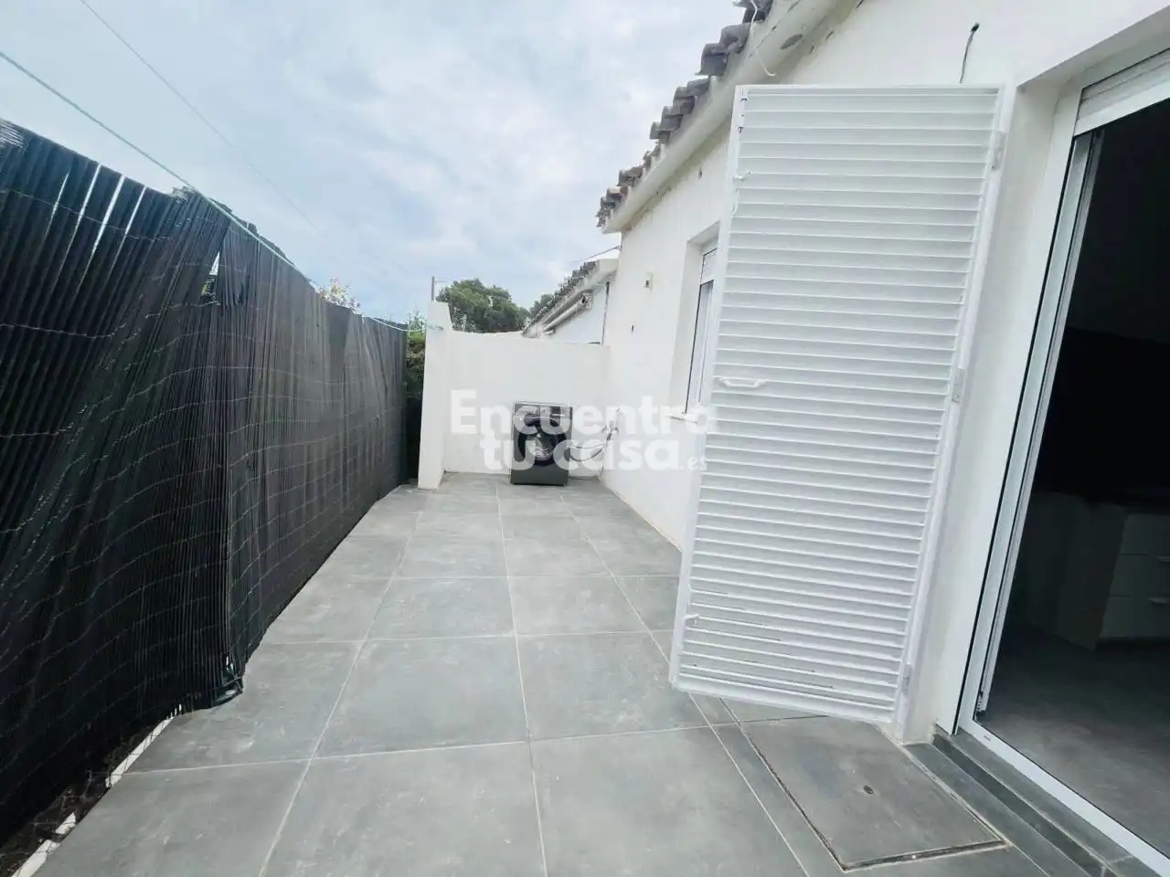 Vista exterior de Casa o xalet en venda en L'Alfàs del Pi amb Aire condicionat, Calefacció i Terrassa