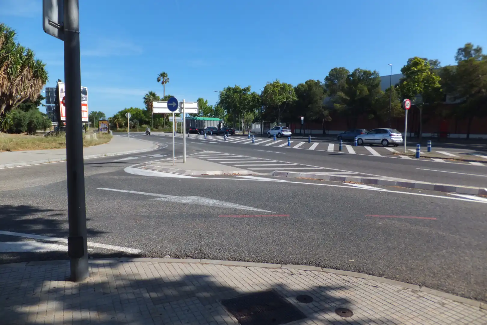 Außenansicht von Geschaftsraum zur Miete in Reus mit Internet