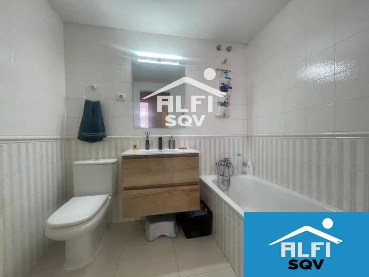 Bathroom of Flat for sale in Sant Quirze del Vallès  with Air Conditioner and Heating