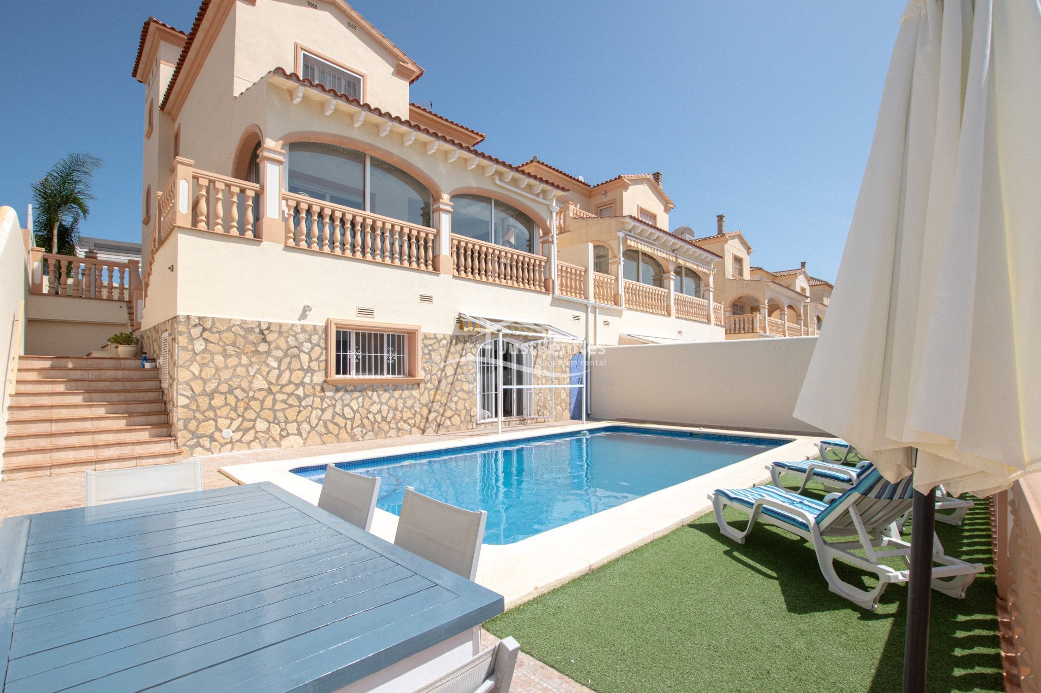 Piscina de Casa adosada de lloguer en Calpe / Calp amb Aire condicionat, Terrassa i Traster