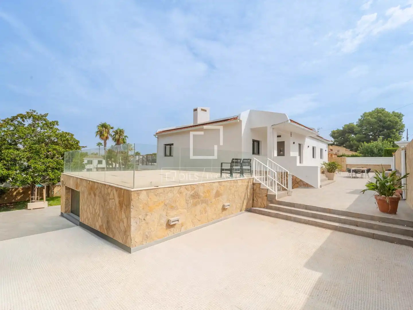 Vista exterior de Casa o chalet en venta en L'Eliana con Aire acondicionado, Calefacción y Jardín privado