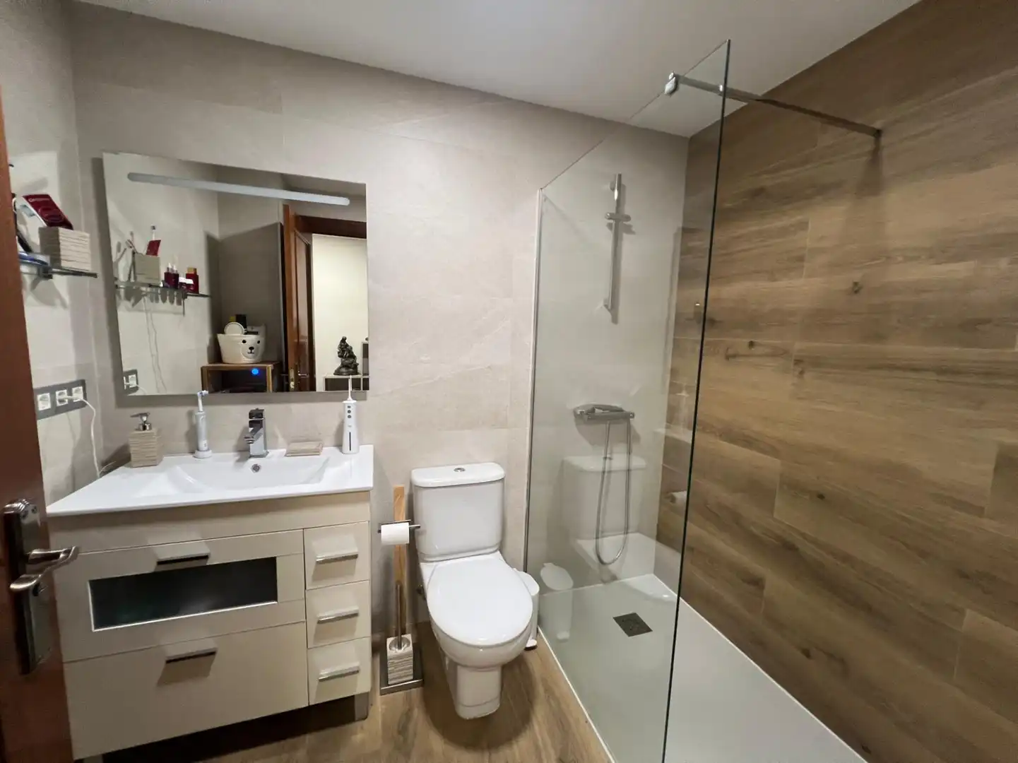 Baño de Piso en venta en  Logroño con Calefacción, Terraza y Trastero