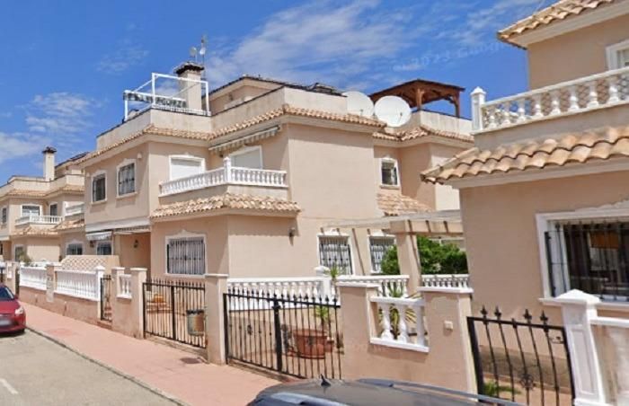 Casa adosada en venda a Roda