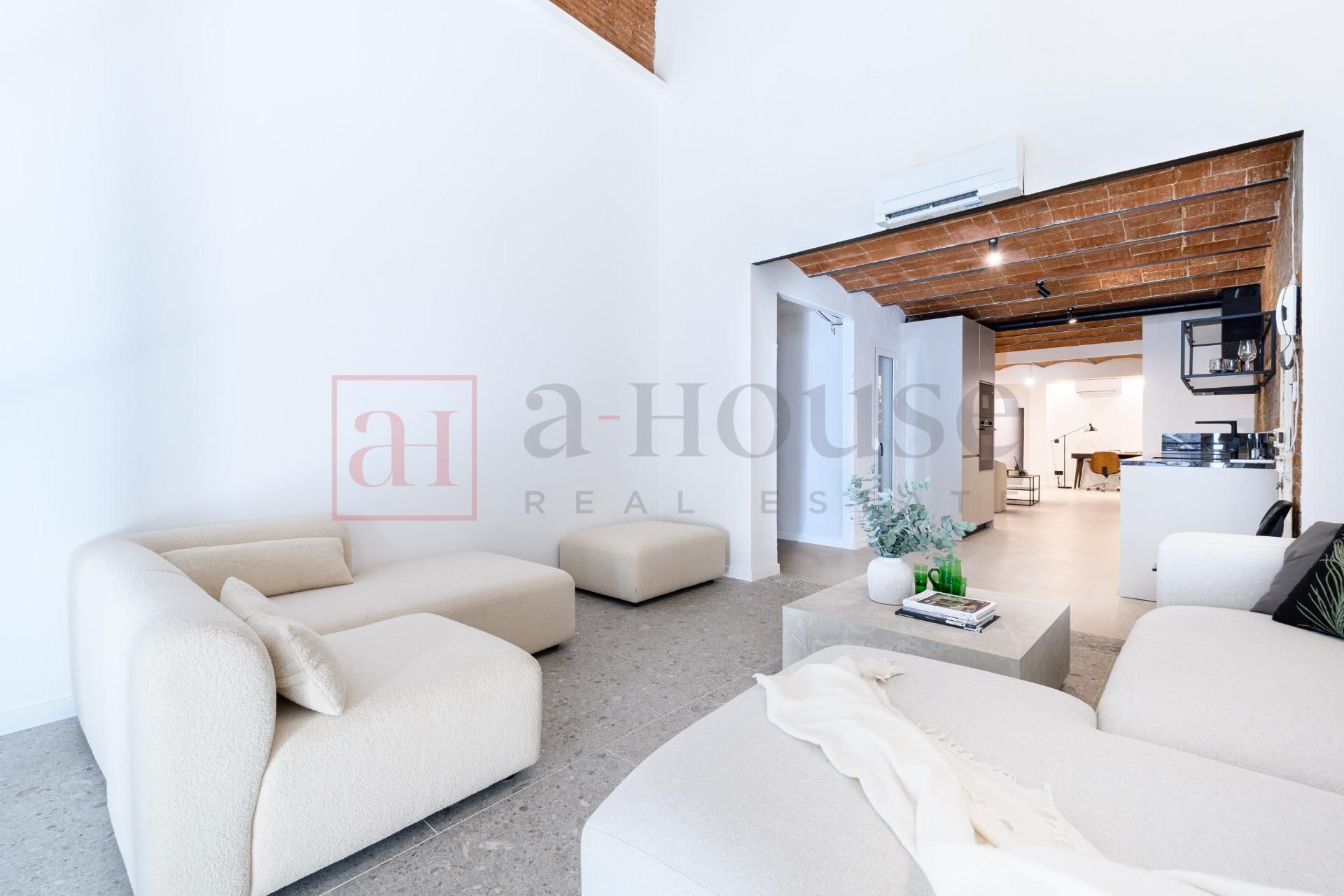 Living room of House or chalet for sale in  Barcelona Capital  with Air Conditioner, Terrace and Balcony