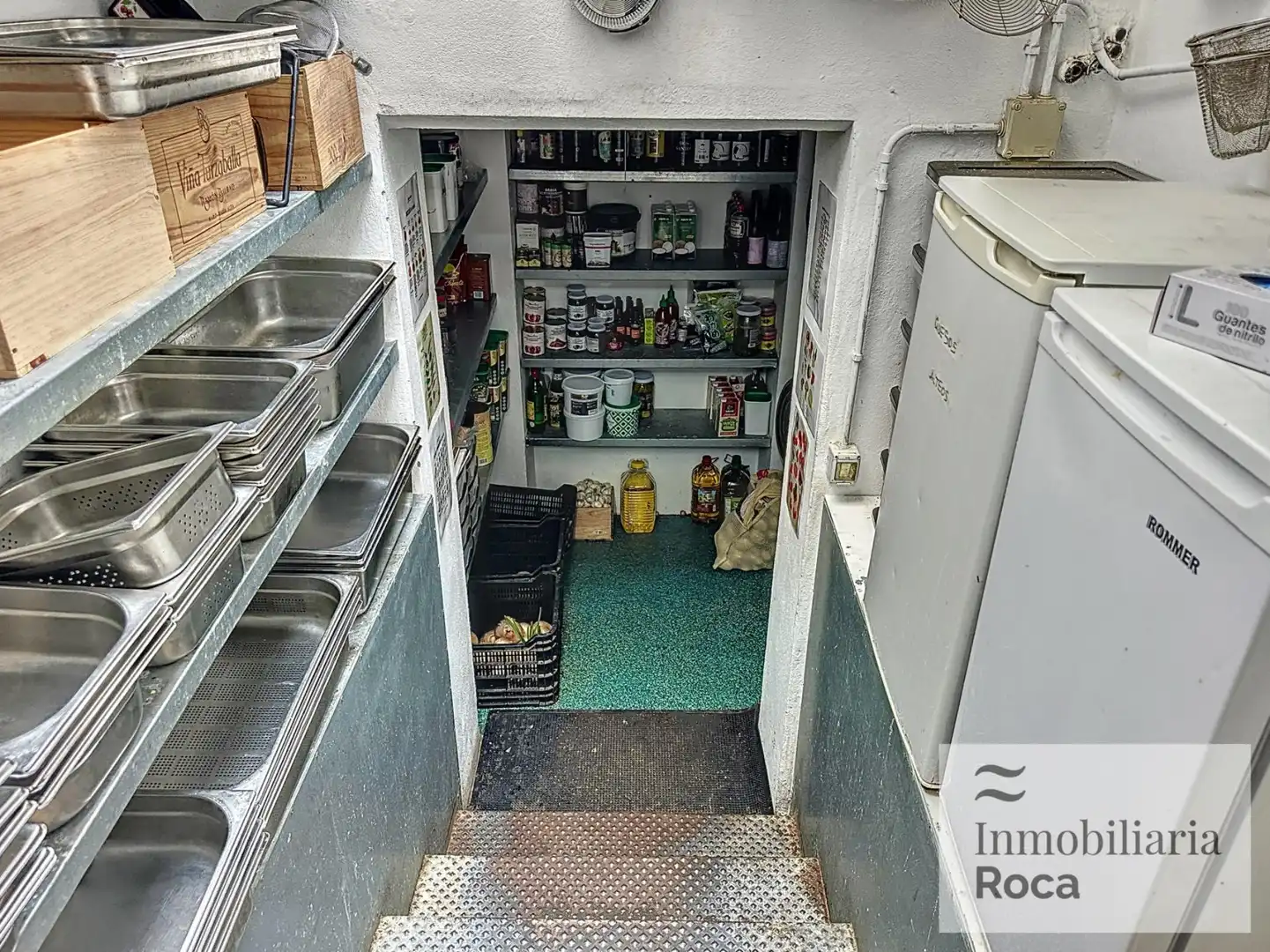 Kitchen of Commercial properties for sale in Es Mercadal  with Air Conditioner, Terrace and Furnished
